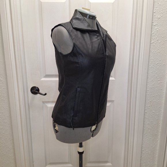 Reflections by Spiegel Vest - Picture 9 of 12